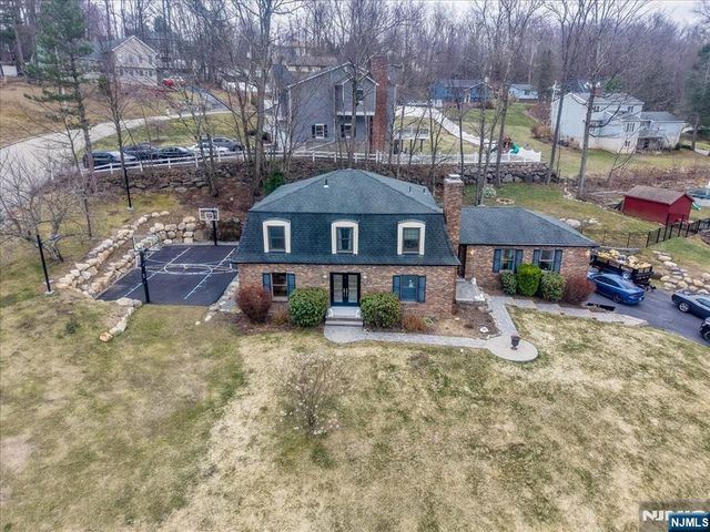 40 Alvin Road, West Milford, NJ 07480