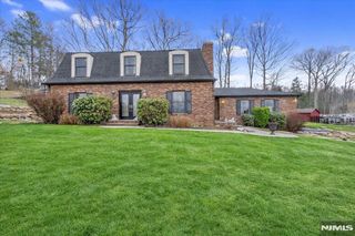 40 Alvin Road, West Milford, NJ 07480