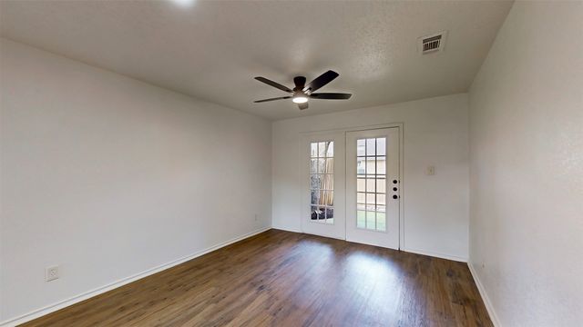 714 Bel Aire Crest, Irving, TX 75061