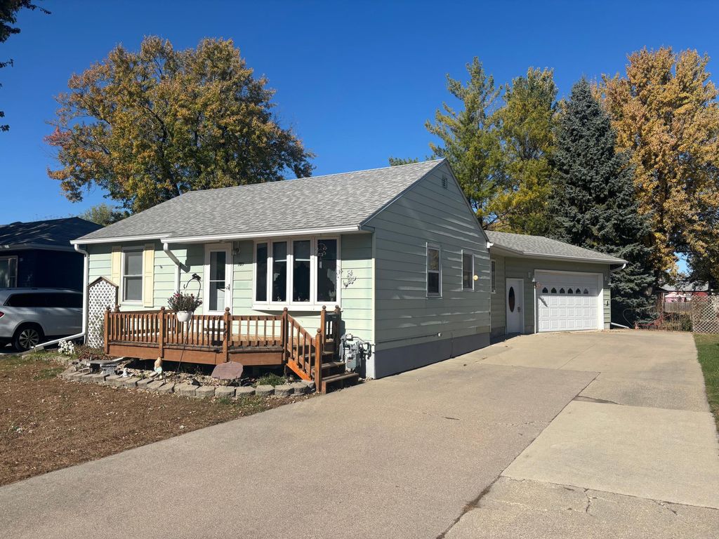 703 Bristol Street, Worthington, MN 56187