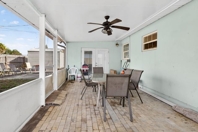 1123 SE 2nd Avenue, Deerfield Beach, FL 33441