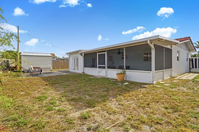 1123 SE 2nd Avenue, Deerfield Beach, FL 33441