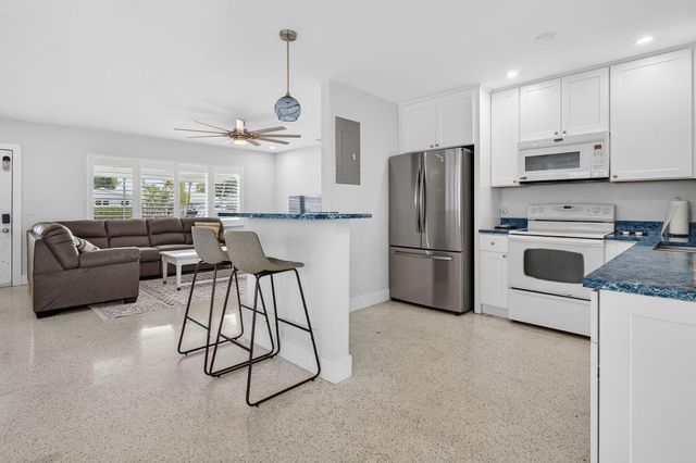 1123 SE 2nd Avenue, Deerfield Beach, FL 33441