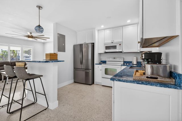 1123 SE 2nd Avenue, Deerfield Beach, FL 33441