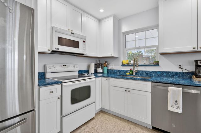 1123 SE 2nd Avenue, Deerfield Beach, FL 33441