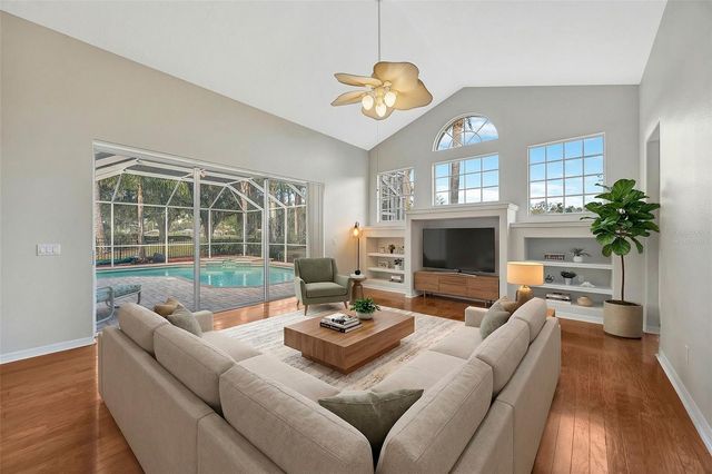 5802 PEACH HEATHER TRAIL, Valrico, FL 33596