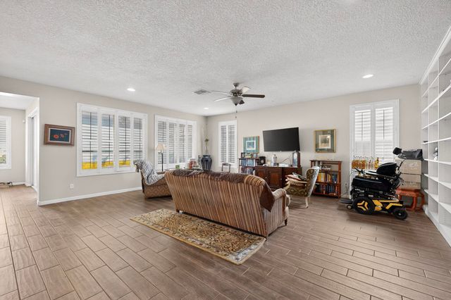 8752 Abierto Vista Circle NW, Albuquerque, NM 87120