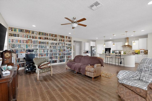 8752 Abierto Vista Circle NW, Albuquerque, NM 87120