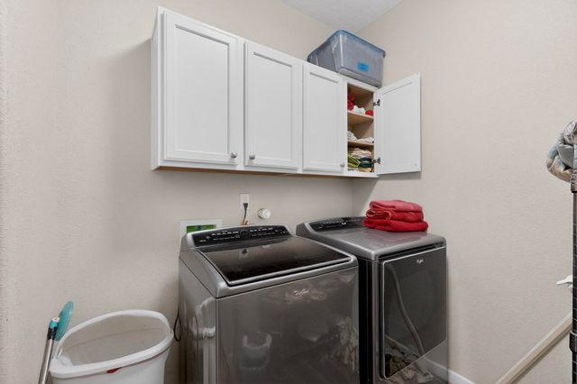 8752 Abierto Vista Circle NW, Albuquerque, NM 87120