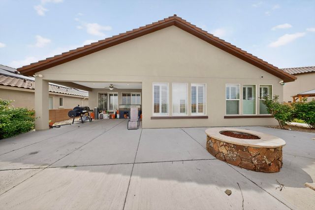 8752 Abierto Vista Circle NW, Albuquerque, NM 87120