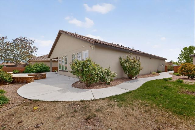 8752 Abierto Vista Circle NW, Albuquerque, NM 87120
