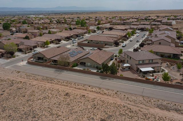 8752 Abierto Vista Circle NW, Albuquerque, NM 87120