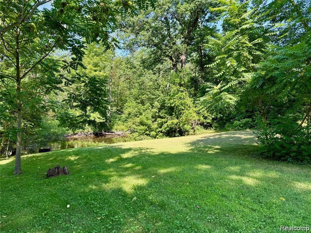 15276 Outer Drive, Argentine Township, MI 48451