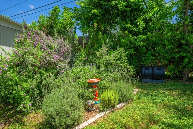 1602 Deer Trail, Kerrville, TX 78028