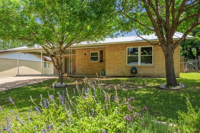 1602 Deer Trail, Kerrville, TX 78028