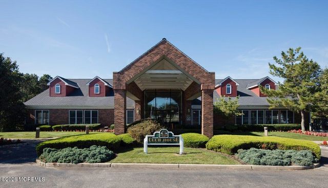 1214 Winding Brook Way, Whiting, NJ 08759