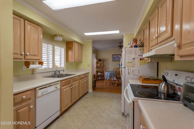 1214 Winding Brook Way, Whiting, NJ 08759