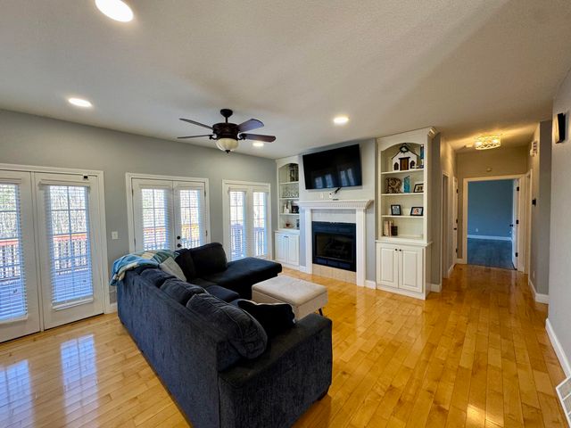 192 Pond View Drive, Strunk, KY 42649