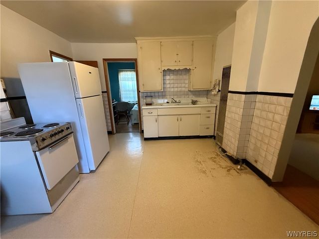 889 Oliver Street, North Tonawanda, NY 14120