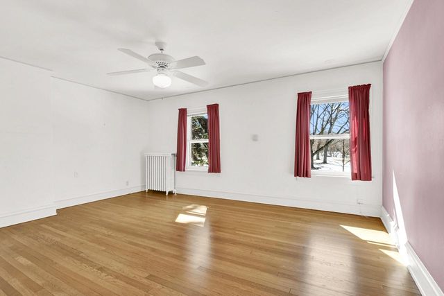 2512 E Edgewood AVENUE, Shorewood, WI 53211