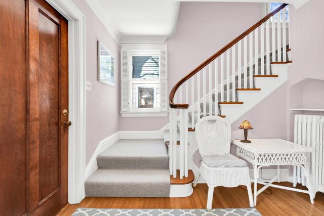 2512 E Edgewood AVENUE, Shorewood, WI 53211