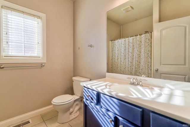 105 Auburn Drive, Newburgh, IN 47630