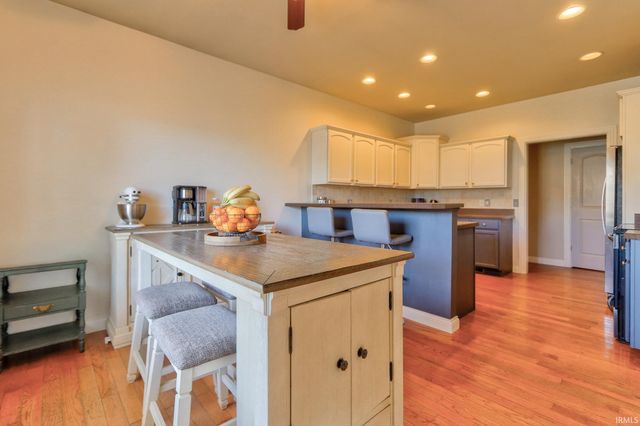 105 Auburn Drive, Newburgh, IN 47630