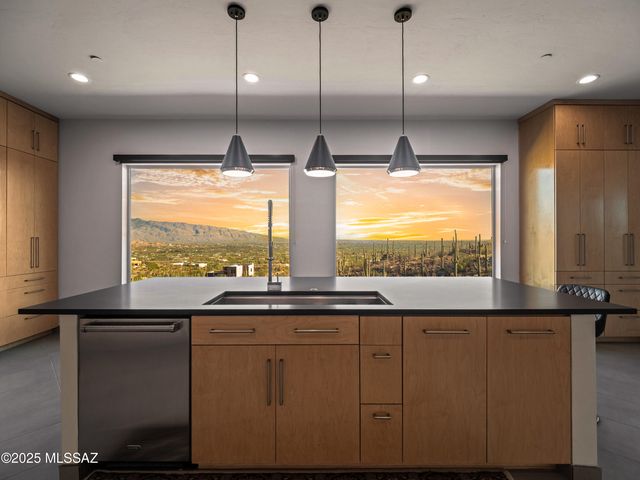 11900 E Ponce De Leon, Tucson, AZ 85749