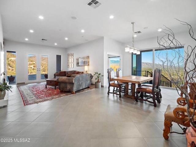 11900 E Ponce De Leon, Tucson, AZ 85749