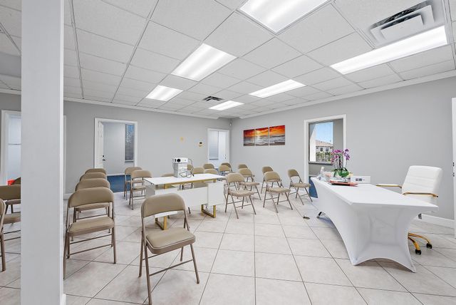 2328 S Congress Avenue 2 B, Palm Springs, FL 33406