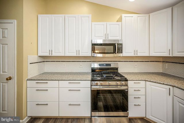 220 CREEKSIDE DR, Locust Grove, VA 22508
