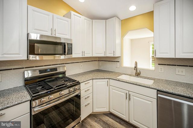 220 CREEKSIDE DR, Locust Grove, VA 22508