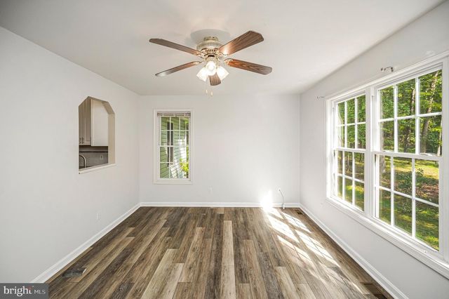 220 CREEKSIDE DR, Locust Grove, VA 22508