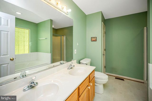 220 CREEKSIDE DR, Locust Grove, VA 22508