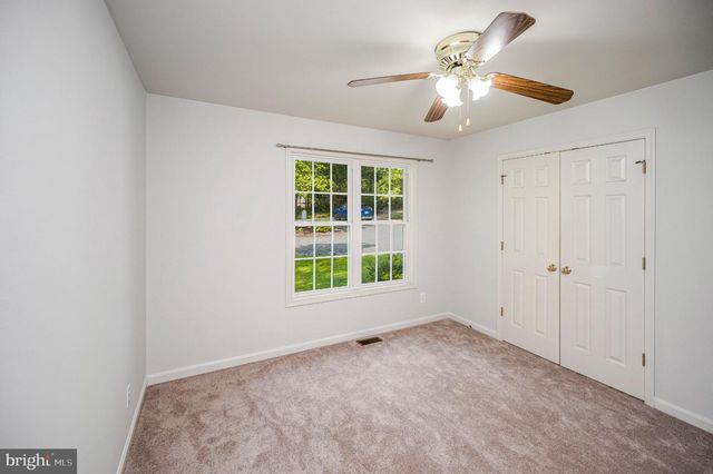 220 CREEKSIDE DR, Locust Grove, VA 22508