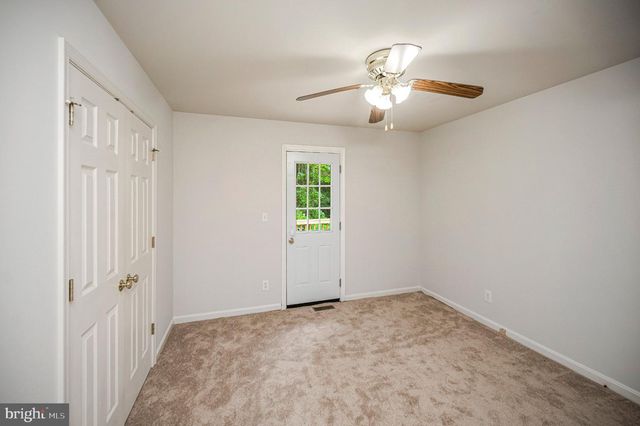 220 CREEKSIDE DR, Locust Grove, VA 22508