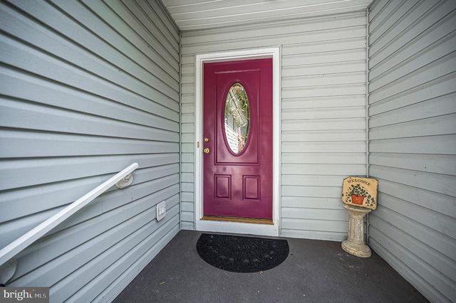 220 CREEKSIDE DR, Locust Grove, VA 22508