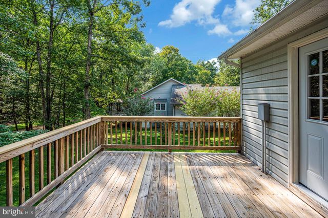220 CREEKSIDE DR, Locust Grove, VA 22508