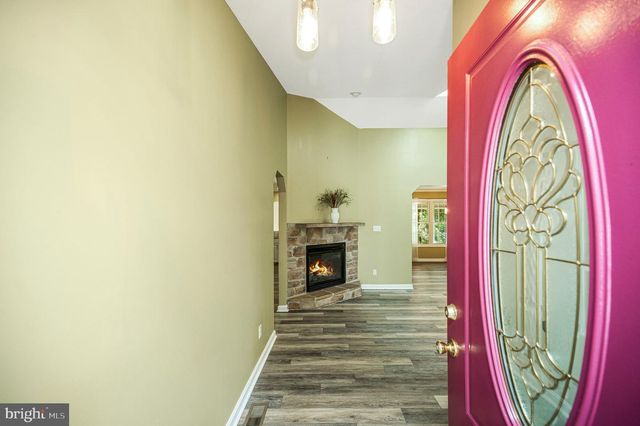 220 CREEKSIDE DR, Locust Grove, VA 22508