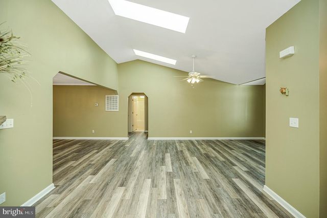 220 CREEKSIDE DR, Locust Grove, VA 22508