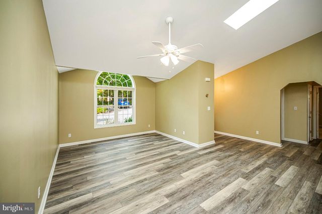 220 CREEKSIDE DR, Locust Grove, VA 22508