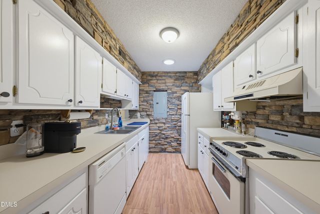 4709 Edwards Mill Road E, Raleigh, NC 27612