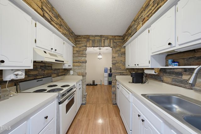 4709 Edwards Mill Road E, Raleigh, NC 27612