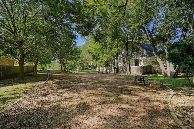 1604 Bush Coat LN, Austin, TX 78754