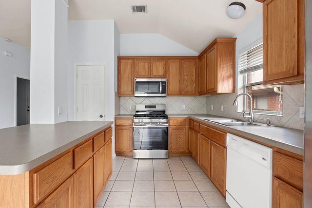 1604 Bush Coat LN, Austin, TX 78754