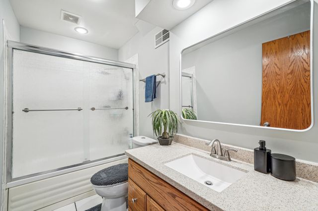7350 Williams Lane, Eden Prairie, MN 55346