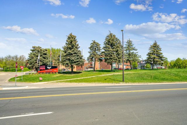 7350 Williams Lane, Eden Prairie, MN 55346