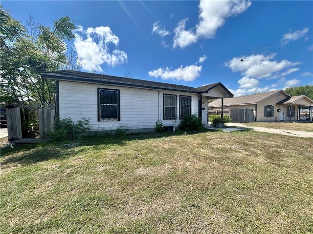 1117 Green Earth Dr, Corpus Christi, TX 78405