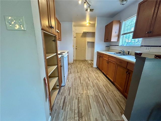 1117 Green Earth Dr, Corpus Christi, TX 78405