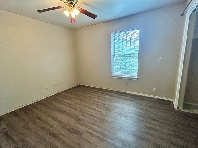 1117 Green Earth Dr, Corpus Christi, TX 78405